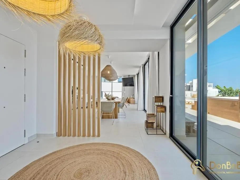 Atico De Lujo Con Jacuzzi En Higueron West Apartment Fuengirola 0*,  Spain